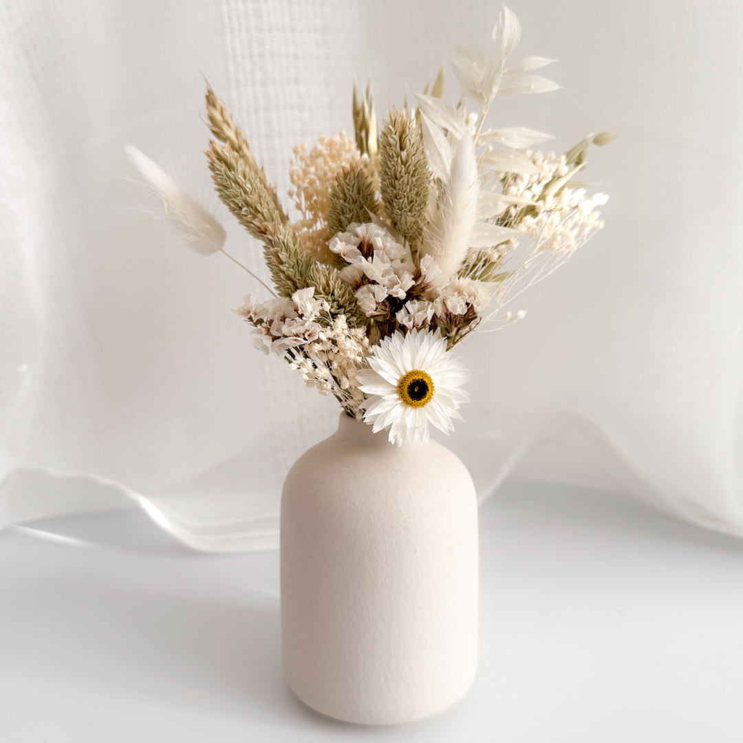 Small Daisy Bouquet & Vase